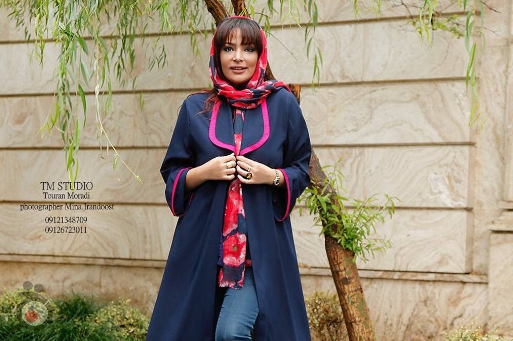 تخفیف مانتوهای زنانه تخفیف مانتوهای زنانه