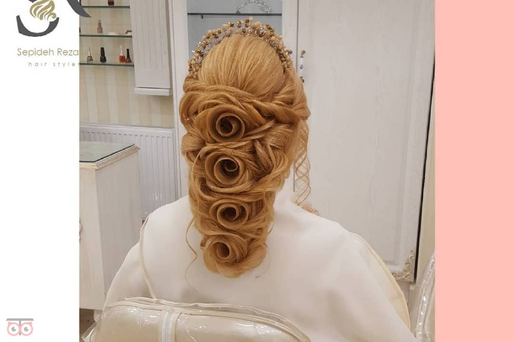 تخفیف خدمات شینیون و زیبایی مو تخفیف خدمات شینیون و زیبایی مو