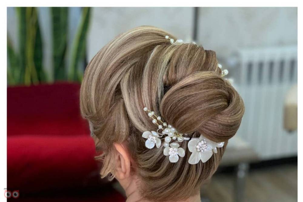 تخفیف خدمات سالن زیبایی رز سفید تخفیف خدمات سالن زیبایی رز سفید