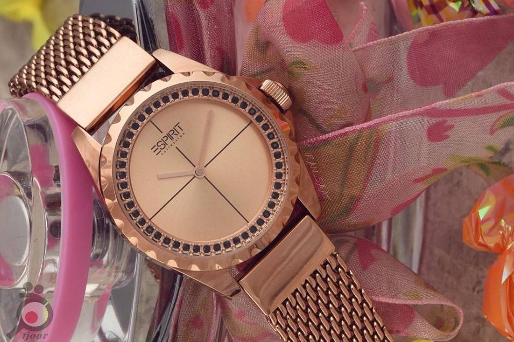 تخفیف ویژه چندین مدل ساعت زنانه و مردانه تخفیف ویژه چندین مدل ساعت زنانه و مردانه