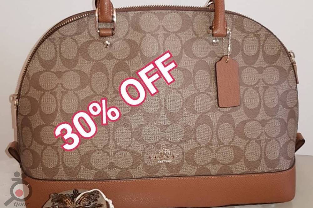 فروش ویژه لباس شب و کیف و کفش مجلسی زنانه در مجموعه گروه شوروم نیلو فروش ویژه لباس شب و کیف و کفش مجلسی زنانه در مجموعه گروه شوروم نیلو